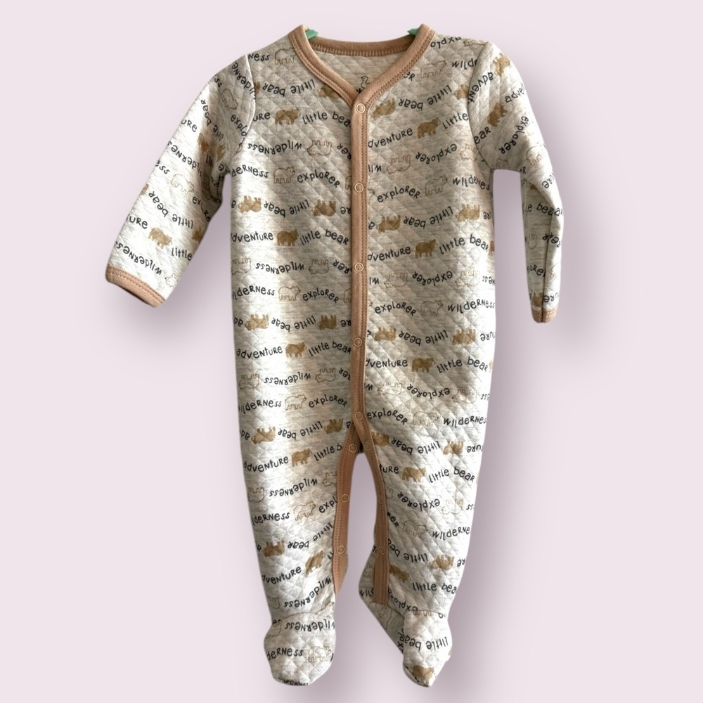 NWOT Baby Quilted Footie Sleeper Bear Print Snap Front 3-6 Months